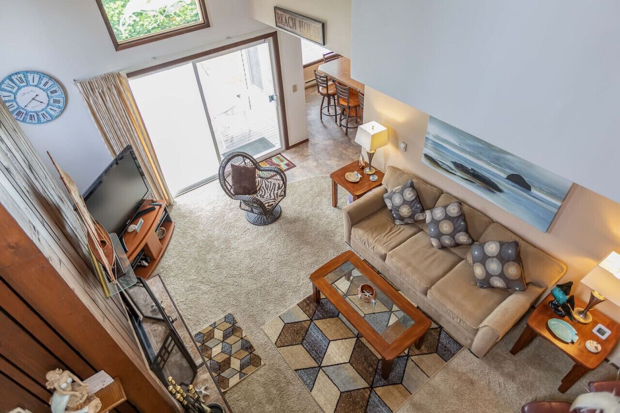 Älytelevisio, takka, videopelejä, DVD-soitin