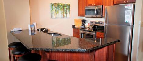 Microwave, oven, dishwasher, coffee/tea maker