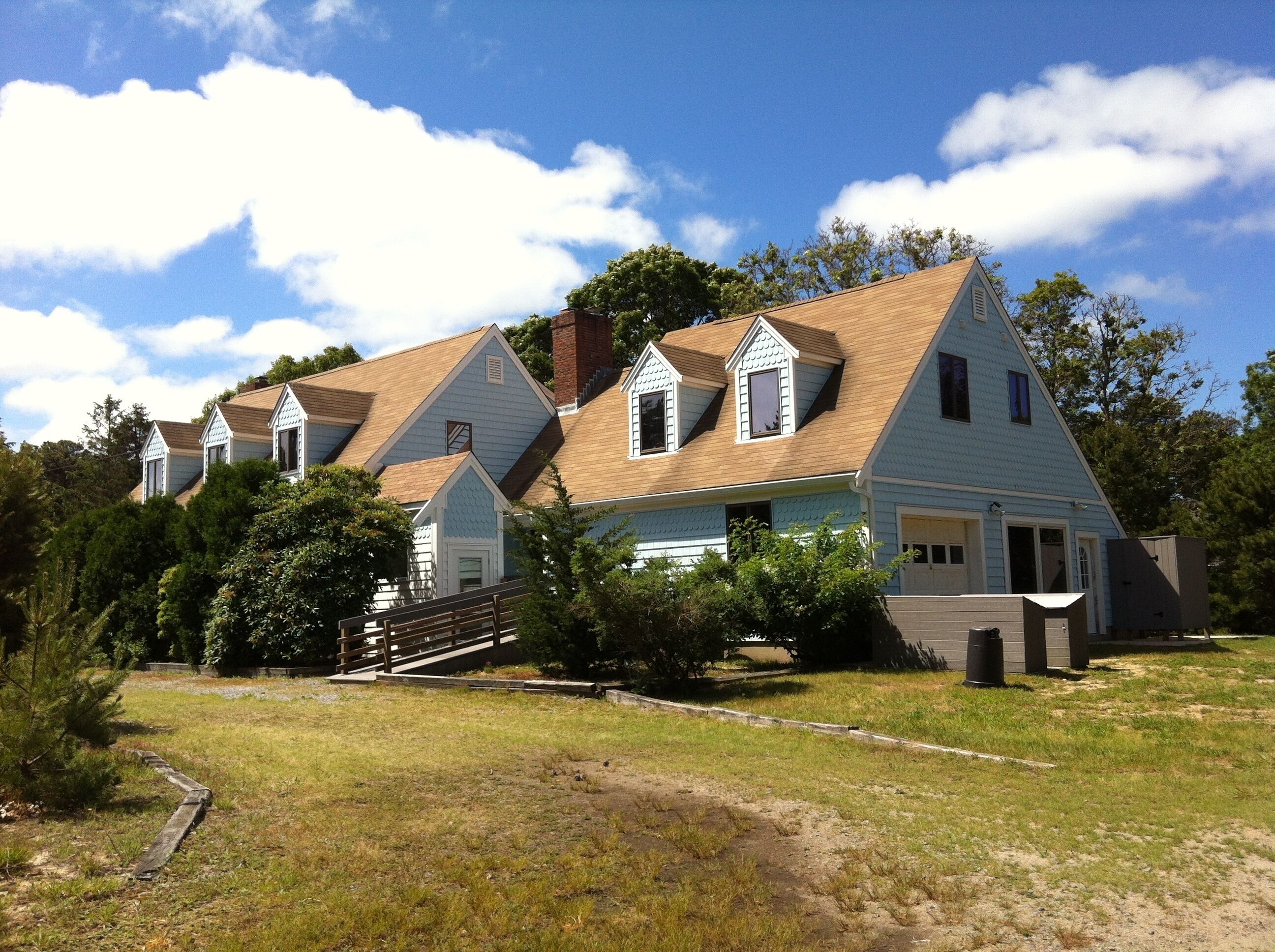 SLEEPS 12! Kettle POND or First Encounter Bay Beach - Huge Family Home AC/WiFi  