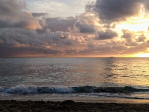 Camastros y toallas de playa 
