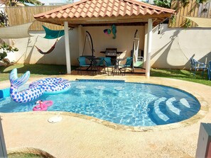 Utomhuspool