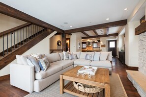 TV, fireplace, DVD player