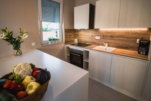 Fridge, microwave, oven, dishwasher