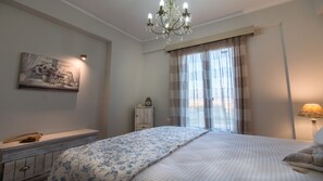1 bedroom, iron/ironing board, free WiFi, bed sheets - One-Bedroom Apt with Side Sea View, Ground Floor - Gratsias Luxury Apartments (Stelida)