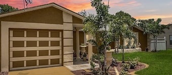 Solstænk 3 BR / 2 BA Getaway m / privat pool