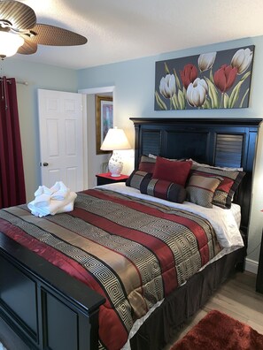 3 bedrooms, iron/ironing board, WiFi, bed sheets - Heated Pool Summer Escape Sun-Splashed 3 BR/2 BA Getaway  (Spring Hill)