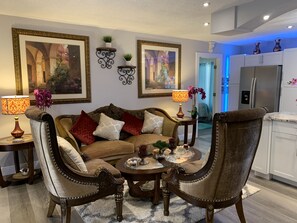 Interior - Heated Pool Summer Escape Sun-Splashed 3 BR/2 BA Getaway  (Spring Hill)