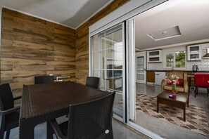Superior Apartment | Interior entrance