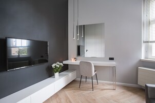 Deluxe Apart Daire (6) | Oturma odası | Düz ekran televizyon 