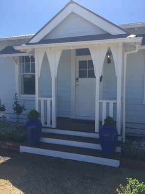 Exterior detail - Railway Cottage - Home away from Home (Martinborough)