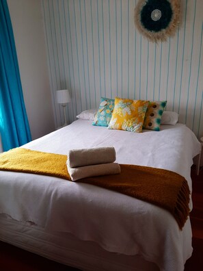 3 bedrooms, iron/ironing board, travel cot, free WiFi