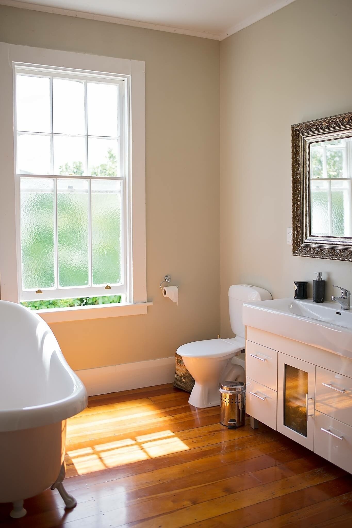 Bathtub, hair dryer, towels, soap