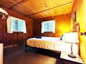 2 bedrooms, WiFi, bed sheets, wheelchair access