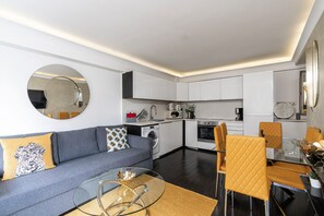 Apartemen Superior, ensuite, pemandangan kota | Dapur bersama