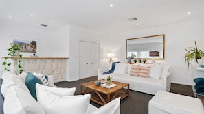 Smart TV, fireplace - Darling Villa Biani in Sorrento with Spa (Sorrento)