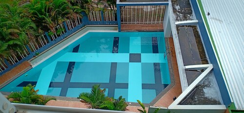 One plus condo with The walnut's room