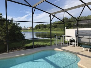 屋外プール、温水プール