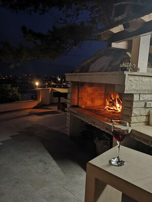 Property grounds - Villa with private pool and breathtaking view (Selca, Brac)