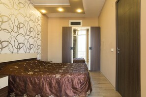 1 chambre, fer et planche à repasser, Wi-Fi, literie fournie