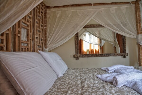 2 bedrooms, desk, iron/ironing board, free WiFi