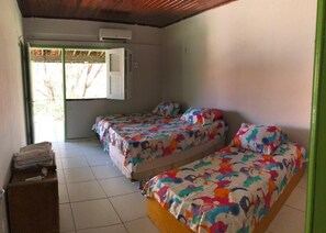 4 bedrooms - House on the beach brisket, ideal for season (Luís Correia)