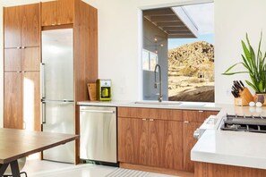 Fridge, microwave, oven, stovetop - Shelter 1 by Homestead Modern (Joshua Tree)