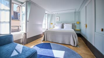 Suite (Cambon) | 1 bedroom, minibar, in-room safe, desk