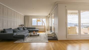 Apartment, 3 Bedrooms, Mountain View | Living area | Flat-screen TV