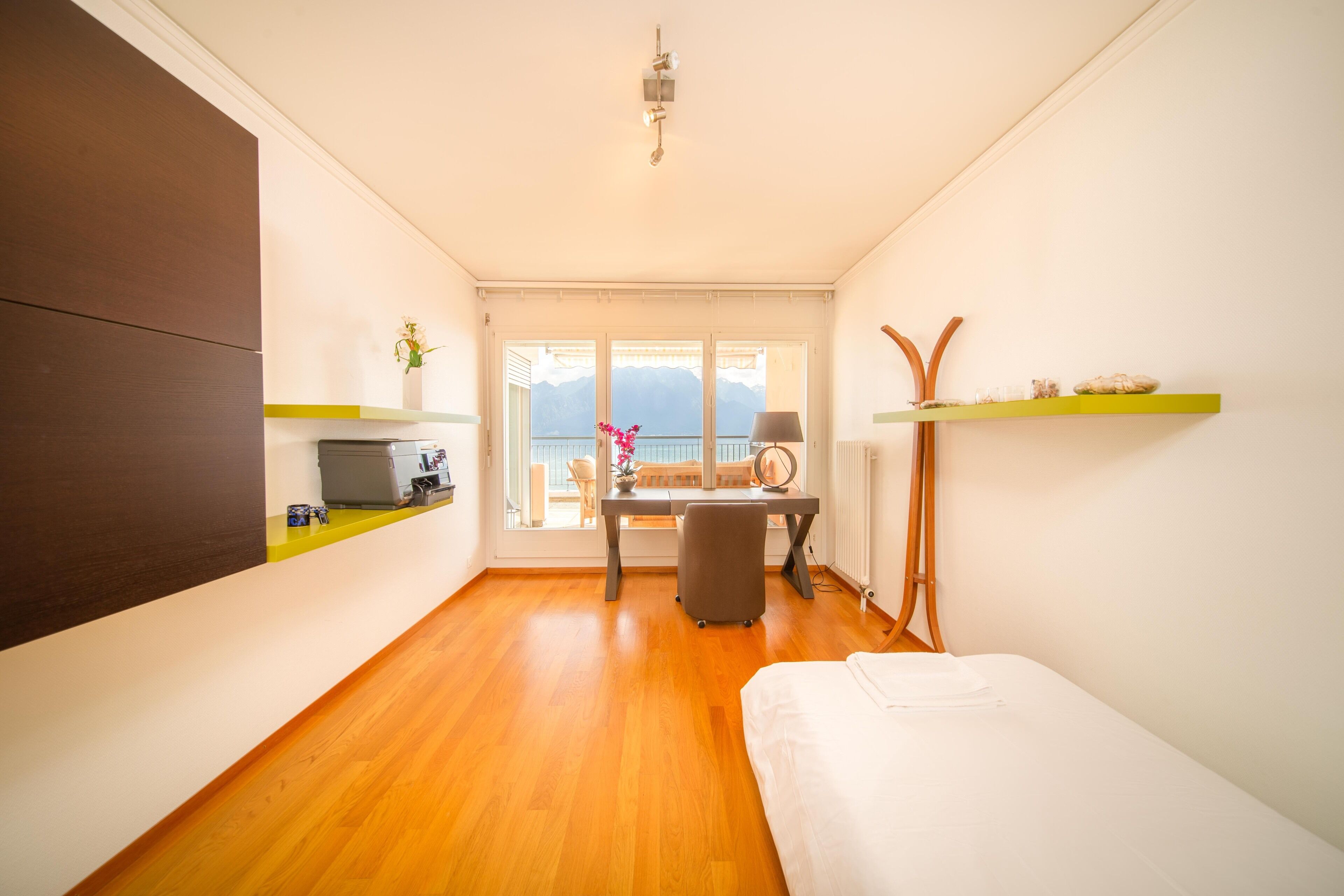 Apartment, 3 Bedrooms, Mountain View | 3 bedrooms, premium bedding, desk, laptop workspace