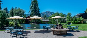 Cottonwood Condo 1453B - Walk to Shops, Restaurants & Sun Valley Resort