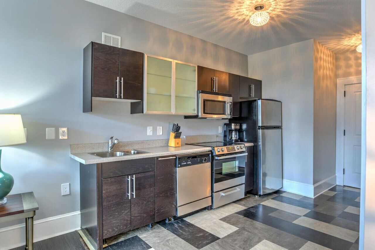 Refrigerador, microondas, horno, placa de cocina