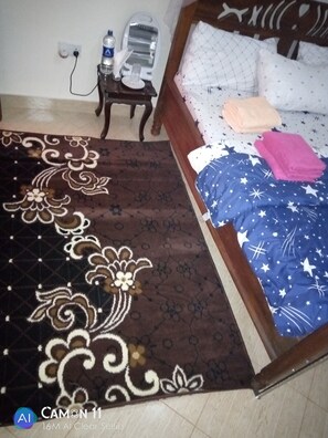 2 bedrooms, iron/ironing board, free WiFi