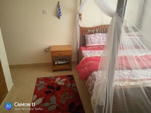 2 bedrooms, iron/ironing board, free WiFi - Hosting along thika road, opposite spur mall. (Ruiru)