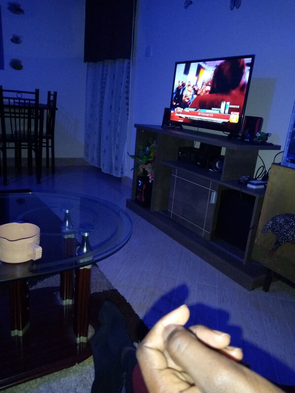 Interior - Hosting along thika road, opposite spur mall. (Ruiru)