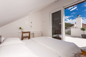 4 Schlafzimmer, Bügeleisen/Bügelbrett, kostenloses WLAN, Bettwäsche