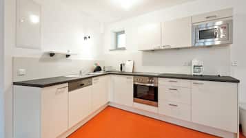 Condo, 3 Bedrooms | Private kitchen