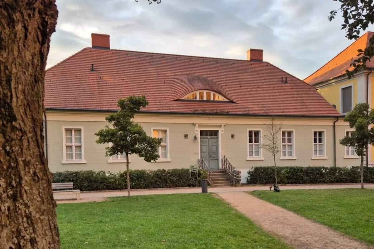 雙人房, 1 張標準雙人床, 庭園 | 獨特設計、獨特裝修、書桌、遮光窗簾/窗簾