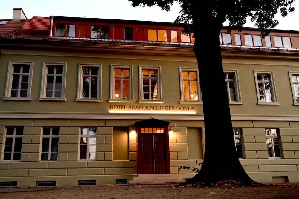 Hotel Brandenburger Dom GmbH