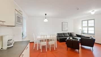 Condo, 3 Bedrooms | Living area | Flat-screen TV