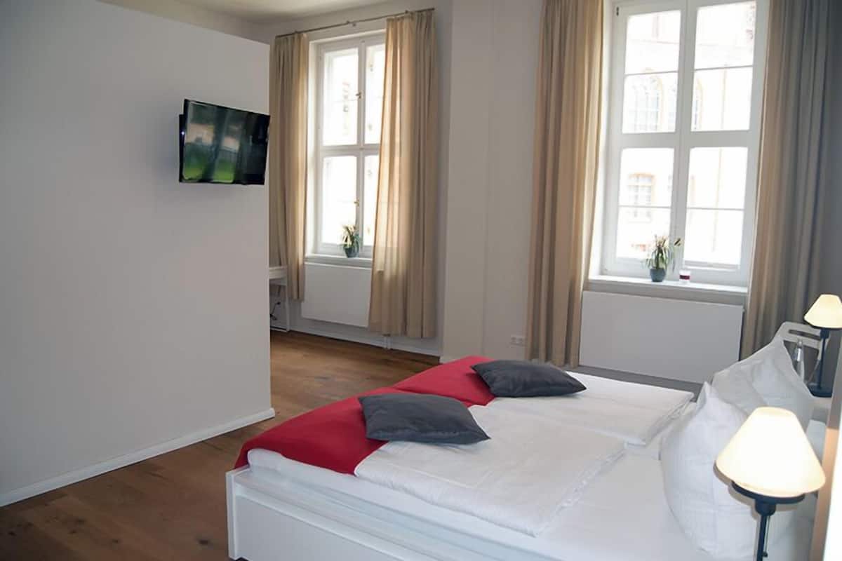 雙人房, 庭園 | 獨特設計、獨特裝修、書桌、遮光窗簾/窗簾