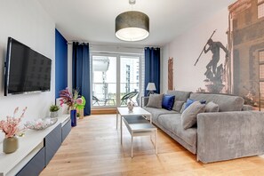 Superior-Apartment (Parking) | Wohnzimmer | Smart-TV