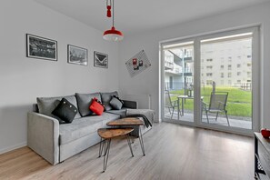 Deluxe-Apartment (Parking) | Individuell dekoriert, individuell eingerichtet, Bügeleisen/Bügelbrett
