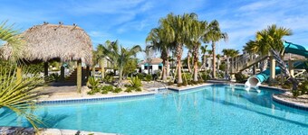 Exquisite 5 Bed Single Family with Private Pool  - 8992 CC