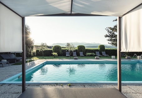 室內泳池、季節性室外泳池