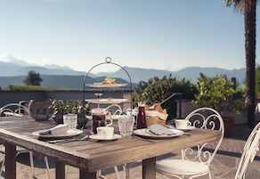 Café da manhã continental grátis todos os dias