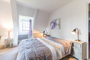 Double Room | Free cribs/infant beds, free WiFi, bed sheets