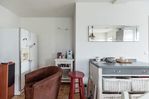 Tweepersoonskamer | Woonruimte | Een televisie