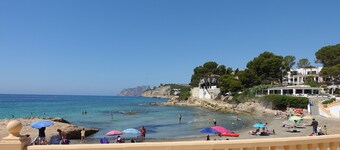 Moraira Villa, 5 sovrum, 3 badrum, med privat pool, 250 m till stranden