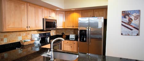 Microwave, oven, dishwasher, coffee/tea maker
