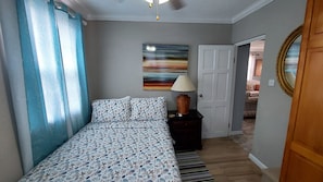 2 bedrooms, desk, iron/ironing board, free WiFi